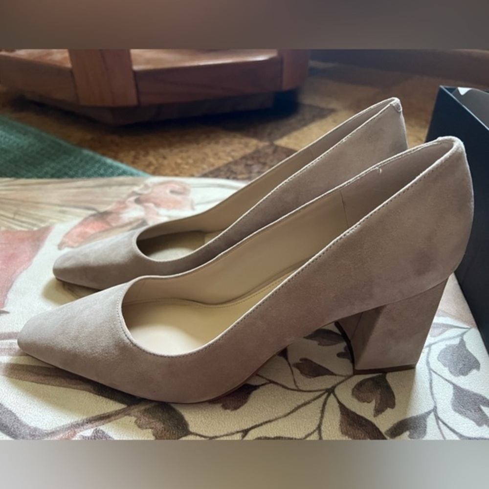Women’s Marc Fisher Block Heel Pump, Beige, Size 9